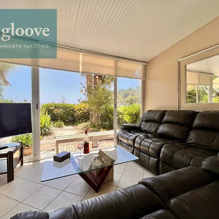 Luxe Four By Gloove